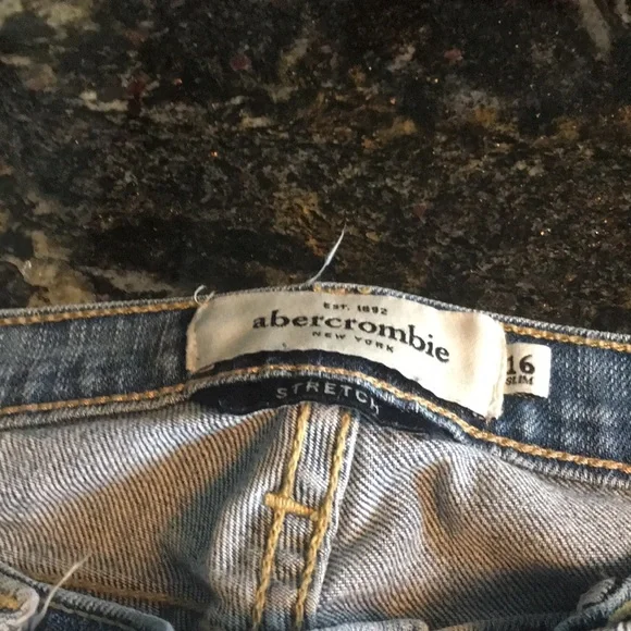 Abercrombie blue Jeans 2 pair! - Picture 2 of 6